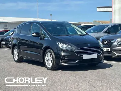 Used Ford S-MAX Titanium 190 HP (139 kW) 2023 Black MPV