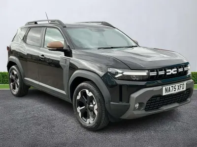 New Dacia Duster Extreme 2026 Black Hatchback