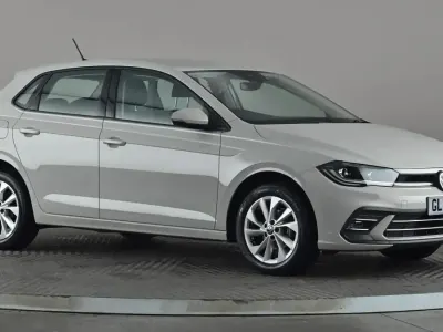 Usado VW Polo Style 95 HP (69 kW) 2023 Cinzento Citadino