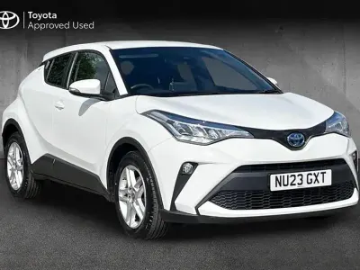 Used Toyota C-HR 122 HP (89 kW) 2023 White SUV