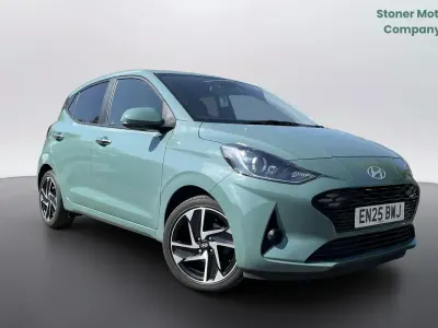 Used Hyundai i10 Premium 79 HP (58 kW) 2025 Green Hatchback