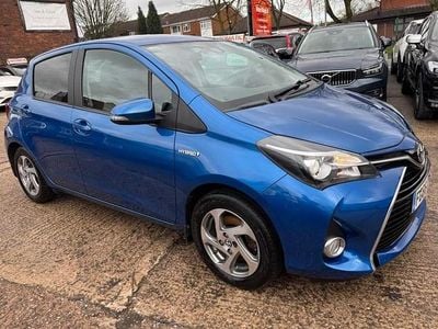 Używany Toyota Yaris Hybrid 101 KM (74 kW) 2016