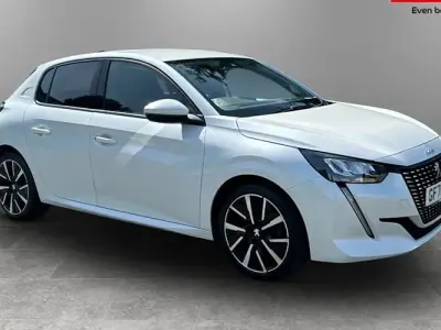 Used Peugeot 208 Allure Premium 102 HP (75 kW) 2020 White Hatchback