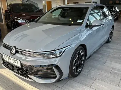 Begagnad VW Golf VIII R-line 150 HK (110 kW) 2026 Halvkombi