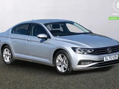 Begagnad VW Passat SE 150 HK (110 kW) 2020 Silver Sedan