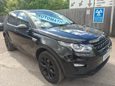 Usado Land Rover Discovery Sport HSE 180 CV (132 kW) 2016 Negro SUV