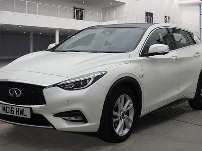 White Used 2016 Infiniti Q30 Premium Hatchback | £10,990 (Fair price)