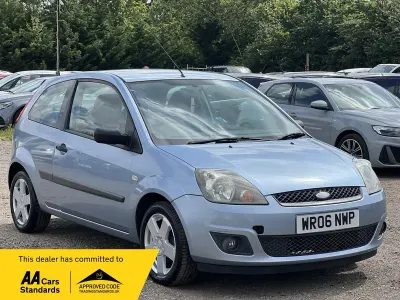 Used Ford Fiesta Zetec 75 HP (55 kW) 2006 Blue Hatchback