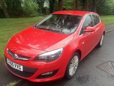 Used Vauxhall Astra Excite 2015 Red Hatchback