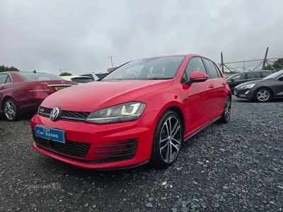 Used VW Golf VII GTD 184 HP (135 kW) 2015 Red Hatchback