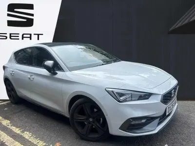 Used Seat Leon Black Edition 147 HP (108 kW) 2026 White Hatchback