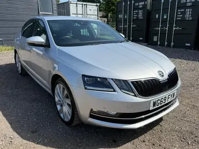 Used Skoda Octavia LAURIN & KLEMENT 150 HP (110 kW) 2019 Silver Hatchback