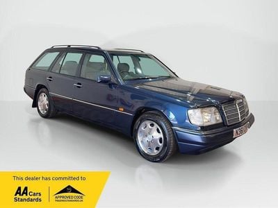 Used Mercedes E280 194 HP (142 kW) 1996 Blue Estate