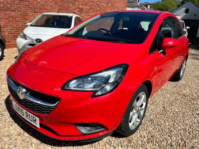 Używany Vauxhall Corsa Excite 70 KM (51 kW) 2015 Czerwony Hatchback
