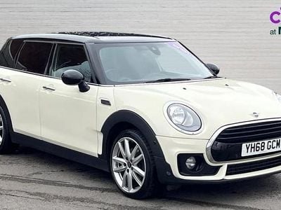 Used Mini Cooper Clubman Sport 136 HP (100 kW) 2019 White Estate