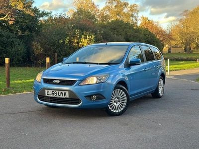 Blue Used 2009 Ford Focus Titanium Estate | £1,990 (Good price)