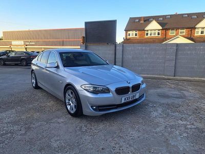 Begagnad BMW 520 2011 Silver Sedan
