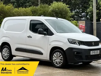 Used Peugeot Partner 2019 White MPV