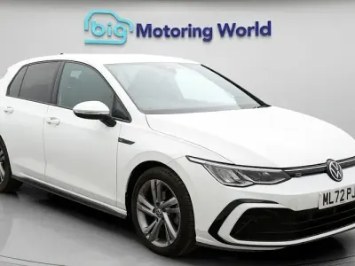 Begagnad VW Golf VIII R-line 150 HK (110 kW) 2024 Halvkombi