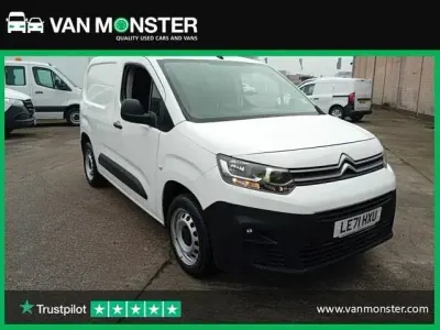 Używany Citroën Berlingo 100 KM (73 kW) 2022 Biały Minivan
