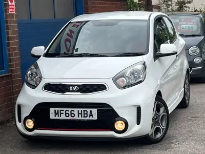 Used Kia Picanto 84 HP (61 kW) 2016 White Hatchback