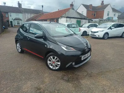 Used Toyota Aygo x-press 68 HP (50 kW) 2014 Grey Hatchback