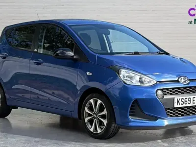 Used Hyundai i10 66 HP (48 kW) 2019 Blue Hatchback