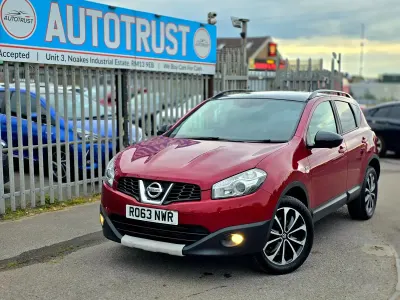 Used Nissan Qashqai 360º 110 HP (80 kW) 2013 Red SUV