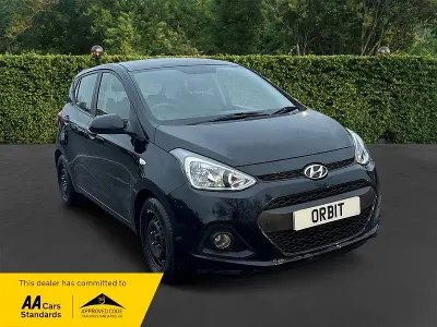 Usado Hyundai i10 SE 87 CV (63 kW) 2014 Negro Utilitario