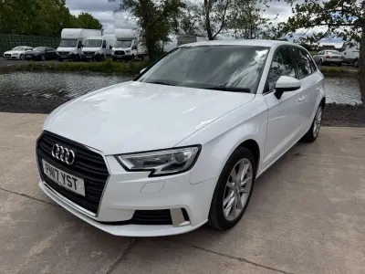 Begagnad Audi A3 Sportback Sport 116 HK (85 kW) 2017 Vit Halvkombi