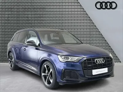 Używany Audi Q7 Black Edition 375 KM (275 kW) 2023 Niebieski SUV