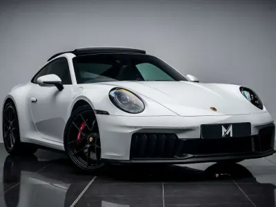 Usado Porsche 911 541 HP (397 kW) 2025 Branco Coupé