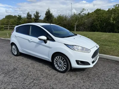 Used Ford Fiesta Titanium 2015 White Hatchback