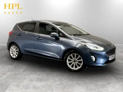 Begagnad Ford Fiesta Titanium 95 HK (69 kW) 2020 Blå Halvkombi