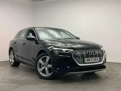 Usado Audi e-tron Advanced 230 kW (313 HP) 2022 Preto SUV