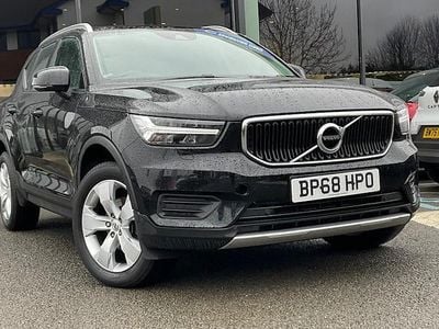 Used Volvo XC40 Momentum 156 HP (114 kW) 2019 SUV