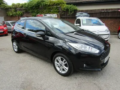 Used Ford Fiesta Zetec 82 HP (60 kW) 2015 Black Hatchback