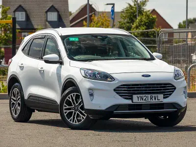Used Ford Kuga Titanium 150 HP (110 kW) 2021 White SUV