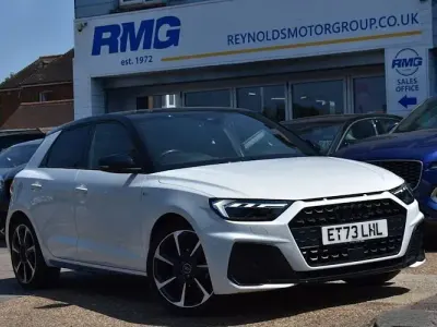 Used Audi A1 Sportback Black Edition 95 HP (69 kW) 2024 White Hatchback