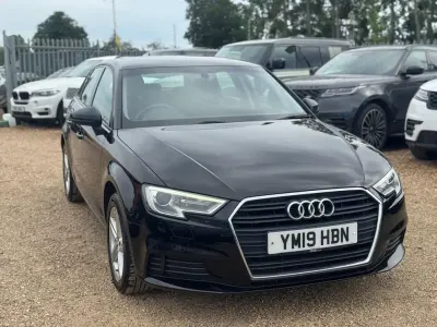 Begagnad Audi A3 Sportback Design 2019 Svart Halvkombi