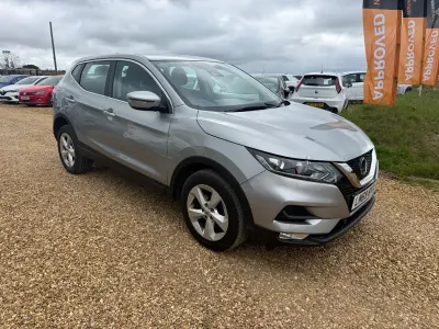 Used Nissan Qashqai Acenta Premium 140 HP (102 kW) 2019 Silver SUV
