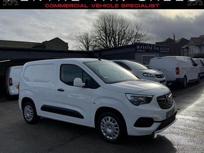 Used Vauxhall Combo Sportive 100 HP (73 kW) 2021 White MPV