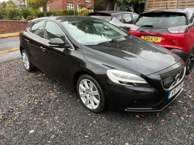 Used Volvo V40 Inscription 150 HP (110 kW) 2017 Black Hatchback