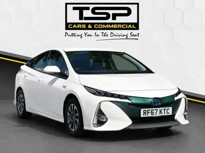 Used Toyota Prius Business Edition 122 HP (89 kW) 2018 White Hatchback