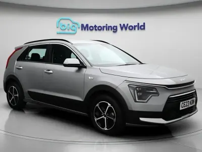 Używany Kia Niro 139 KM (102 kW) 2023 Szary SUV
