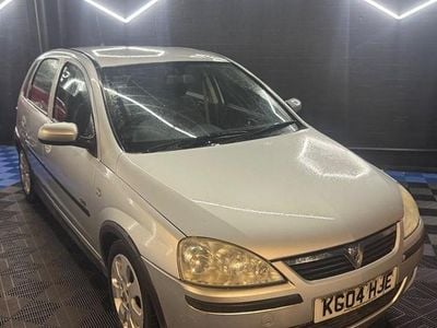 Used Vauxhall Corsa 79 HP (58 kW) 2004 Silver Hatchback