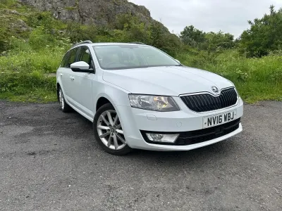 Used Skoda Octavia Elegance 110 HP (80 kW) 2016 White Estate