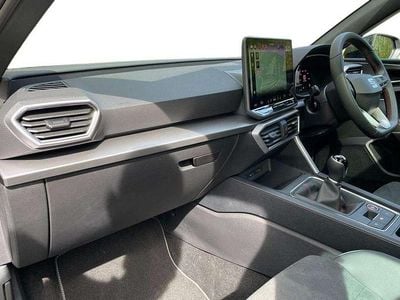 Begagnad Seat Leon Black Edition 147 HK (108 kW) 2025 Svart Halvkombi