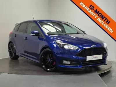 Used Ford Focus ST 247 HP (181 kW) 2017 Blue Hatchback