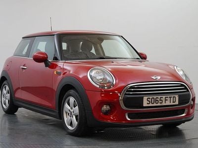 Used Mini ONE Hatch 101 HP (74 kW) 2015 Red Hatchback